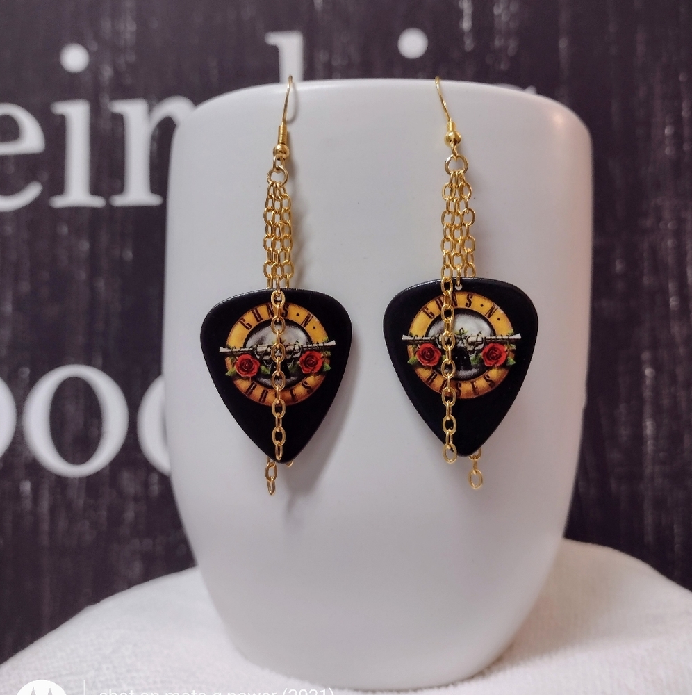 New Guns N Roses Favorite Band Logo Guitar Pick Earrings - Picture 3 of 8